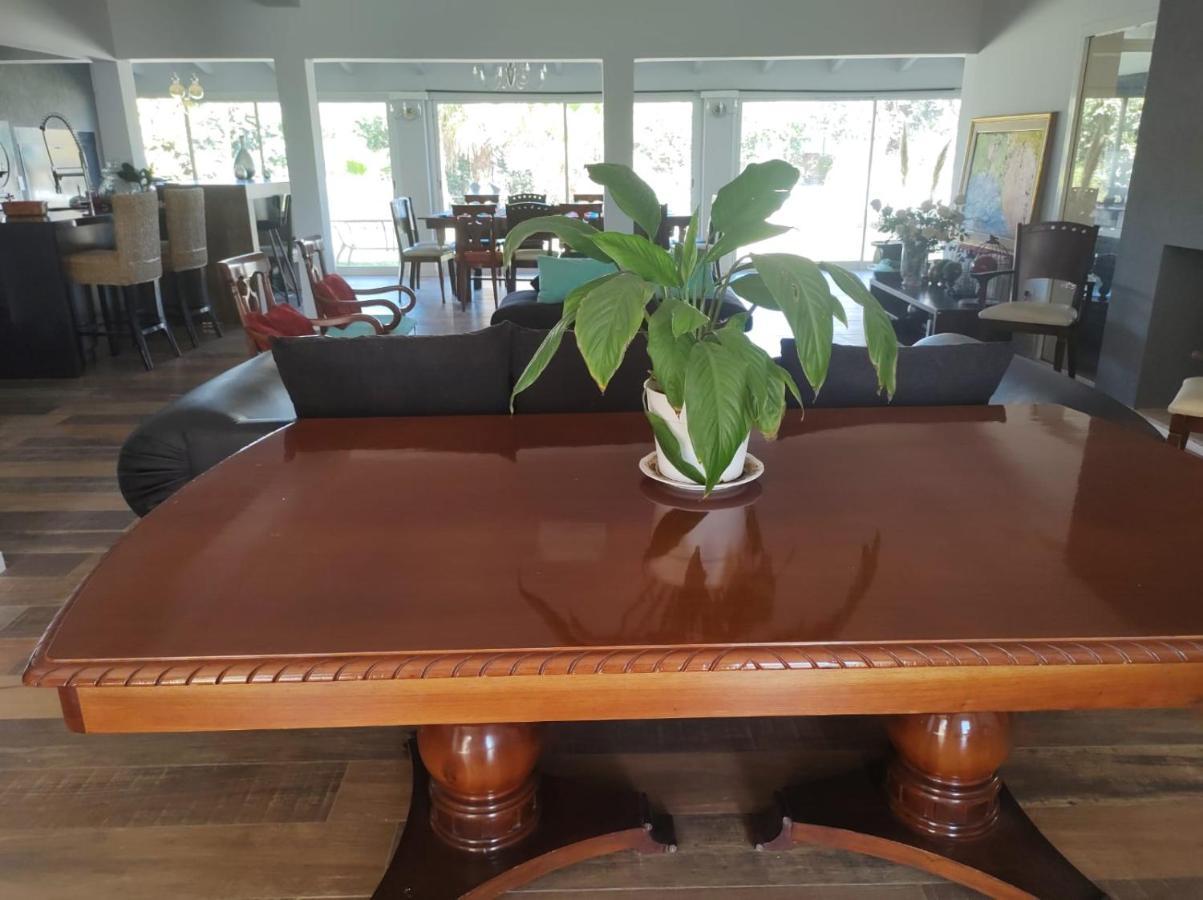 Casa 6 A Malibu 3Km Del Aeropuerto Podes Dejar Tu Auto 비야 아옌데 외부 사진